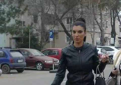 Andreea Tonciu, LUATĂ la BĂTAIE în PARC! NASUL brunetei, MOTIV de SCANDAL