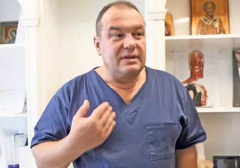 Dr. Marek Vâlcu a confirmat pentru Libertatea gafa comisă de Oana Zăvoranu când a luat banii: «I-am dat 10.000 € într-un plic cu sigla Ministerului Internelor»