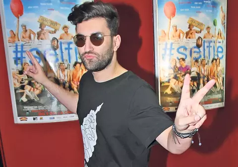 Lui Smiley i-a plăcut să se joace de-a homosexualul | FOTO