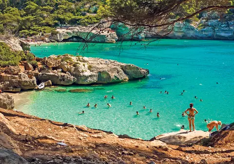 Au plătit bani grei pentru o vacanţă de vis, dar au ajuns la Poliţie!