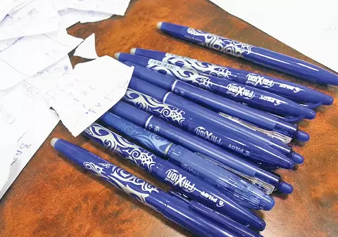 Sigur nu ştiai asta. Motivul surprinzător pentru care toate capacele de pix au un orificiu în partea superioară