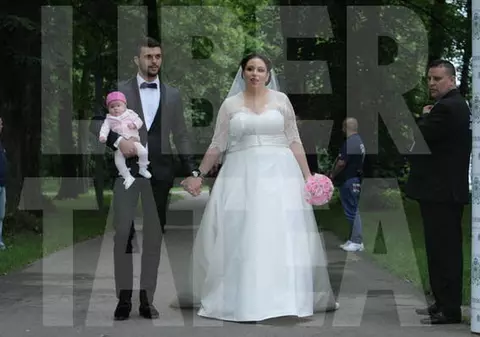 Ce SPUNE IULIA ALBU despre MIREASA OANA ROMAN! "MACHIAJUL părea APLICAT cu BIDINEAUA!" | FOTO