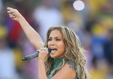 Jennifer Lopez vrea să îl cucerească pe Tom Cruise
