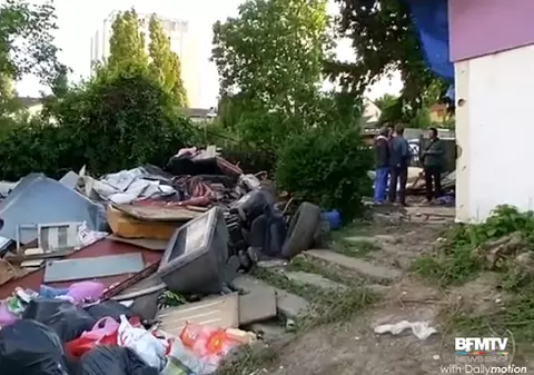 Adolescent român, linşat lângă Paris