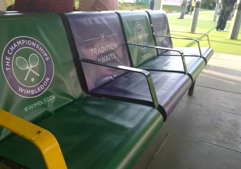 Au închis metroul spre Wimbledon, dar au introdus curse de autobuz pe gratis