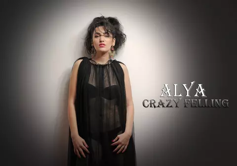PREMIERĂ LIBERTATEA.RO | Alya lansează “Crazy Feeling”