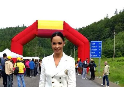 Andreea Marin, într-o ŢINUTĂ NEADECVATĂ! Cum îşi MOTIVEAZĂ alegerea vestimentară | FOTO
