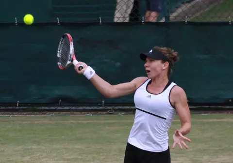 Halep a făcut instrucţie cu Diyas. Perechea Tecău/ Rojer merge ceas