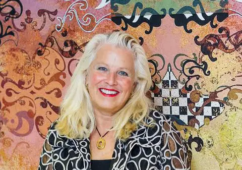 INTERVIU EXCLUSIV | Mărturia femeii care spune că S-A VINDECAT SINGURĂ  de CANCER în numai 6 săptămâni:TUMOAREA A FOST CEL MAI MARE DAR AL MEU