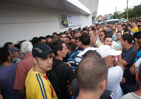 Bătaie pe abonamente la stadionul ”Ilie Oană” !