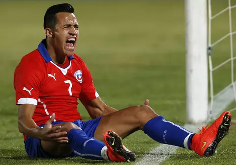 Emoționant: cum îi susţin minerii chilieni pe fotbalişti înainte de Mondial