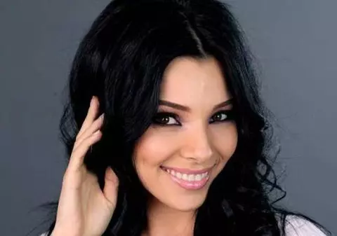 De MICĂ era pasionată de SPORT! Uite cum arăta Corina Caragea în COPILĂRIE!