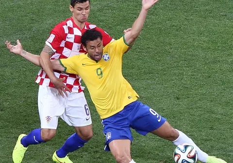 SUPER-VIDEO / A fost penalty la Fred! Simularea brazilianului a devenit virală!