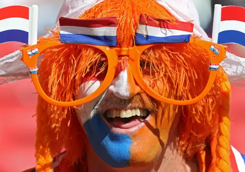 Preliminariile EURO 2016 / Olanda e praf și pulbere! Batavii au fost batjocoriți acasă de către cehi și vor vedea turneul final din Franța la televizor. Italia a învins chinuit Norvegia și a calificat Croația. În 10, turcii câștigă dramatic și merg direct de pe locul 3. Aruncă Ungaria la baraj / LISTA CALIFICATELOR ȘI VIDEO CU GOLURILE