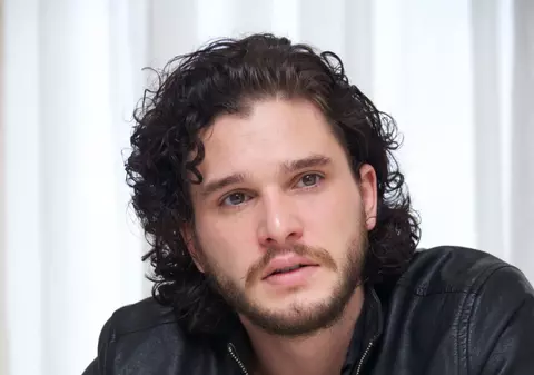 KIT HARINGTON, din "URZEALA TRONURILOR", are INTERZIS la TUNS!