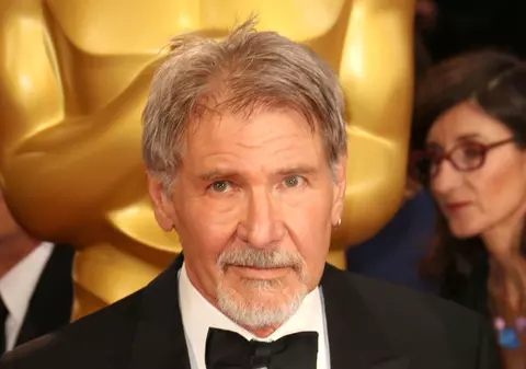 HARRISON FORD, OPERAT după ce s-a ACCIDENTAT pe PLATOURILE de FILMARE!