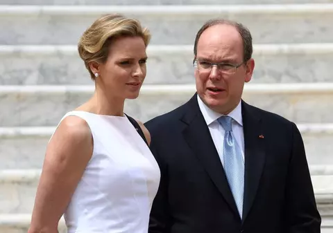 Prinţul Albert de Monaco şi soţia lui, prinţesa Charlene AU GEMENI! Cine ia tronul?
