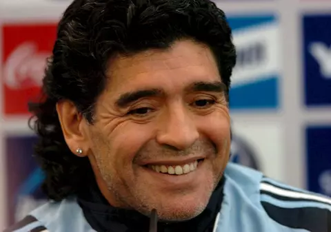 VIDEO / Diego Maradona le-a mai făcut o aroganţă urâtă rivalilor englezi  