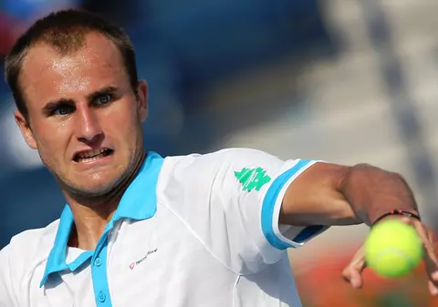 Marius Copil descrie accidentarea horror suferită de către Victor Hănescu: ^”A leșinat la antrenament! A căzut direct în față! Și-a spart barba și are șapte copci!” / EXCLUSIV