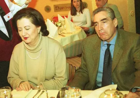 MIOARA ROMAN se destăinuie! ADEVĂRATUL MOTIV pentru care a DIVORŢAT de PETRE ROMAN!