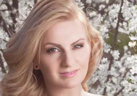 Natalia Selegean cântă alături de alți colegi X Factor într-un spectacol în folosul deficienților de vedere
