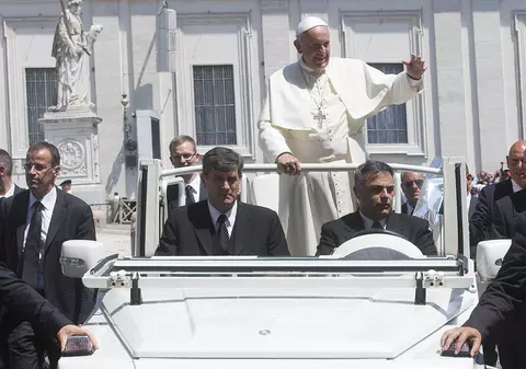 Papa Francisc îşi pune VIAŢA în PERICOL, ZILNIC! MOTIVUL UIMITOR pentru care face asta