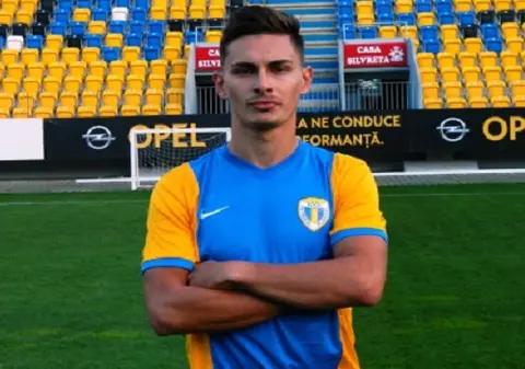 DE NEOPRIT! Andrei Peteleu a semnat cu Petrolul pe 3 sezoane!