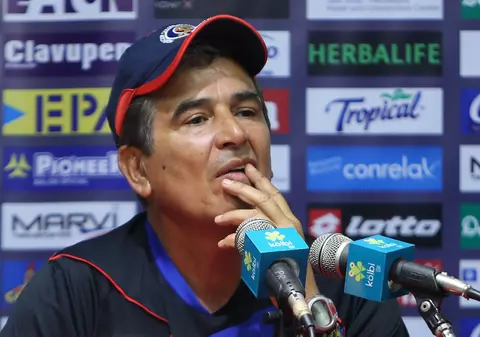 Jorge Luis Pinto, selecţioner Costa Rica: ”Acum, Balotelli ştie cine suntem. Noi îl ştiam pe el, ştiam că e un jucător mare, chiar dacă e puţin nebun”