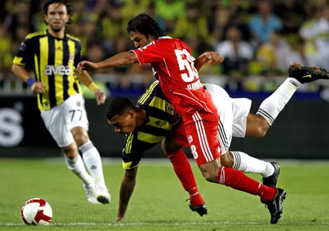 Două echipe, aut din Europa pentru blaturi. Pot profita două cluburi uriaşe!