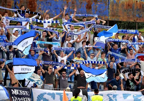 FOTO / Oltenii s-au bătut între ei! Fanii lui FC U au coabitat cu dinamoviștii