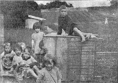 TERIFIANT! Trupurile a 800 de COPII, găsite în FOSA SEPTICĂ a unei case pentru MAME NECĂSĂTORITE | FOTO