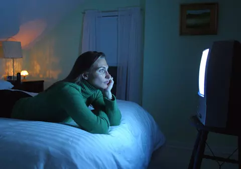 STUDIU ALARMAT! Uitatul la televizor în exces, POATE UCIDE