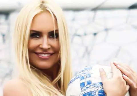 Vica Blochina, SPECIALISTA în LIMBI străine: "NU am dat BACALAUREATUL"