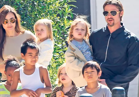 Cei 6 copii, în film cu ANGELINA JOLIE şi BRAD PITT