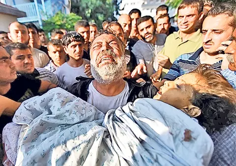 Opt copii din Gaza, omorâţi după o explozie în parcul unde se jucau
