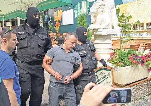 Şi-a ucis şi incendiat partenerul de afaceri