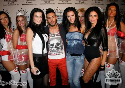 Andreea Bododel se întoarce la MESERIA de ANIMATOARE în club | FOTO