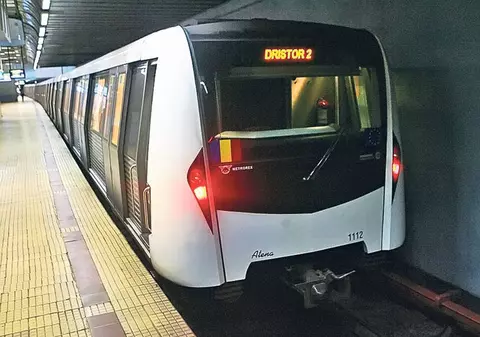 UPDATE| ACCIDENT la METROU! Un BĂRBAT a MURIT după ce s-a ARUNCAT în FAŢA TRENULUI la CRÂNGAŞI