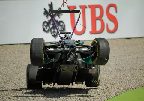 IMPACT BRUTAL! Cum arată mașina lui Hamilton după teribilul accident!