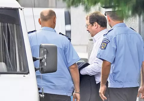 Mircea Băsescu face naveta la DNA