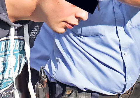 A căsăpit trei oameni pentru bani de droguri