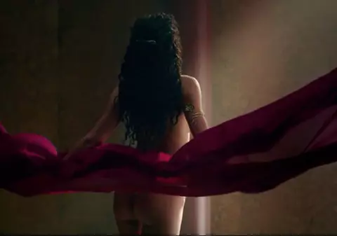 Iubita lui Cristiano Ronaldo debutează în cinematografie! Irina Shayk, goală în filmul "Hercules" | VIDEO