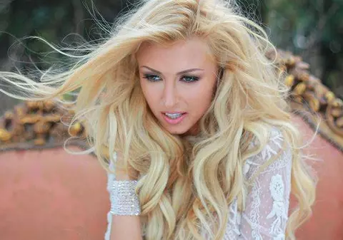 ANDREEA BĂLAN, mai ÎNDRĂGOSTITĂ ca NICIODATĂ! "AM FLUTURI în STOMAC!"