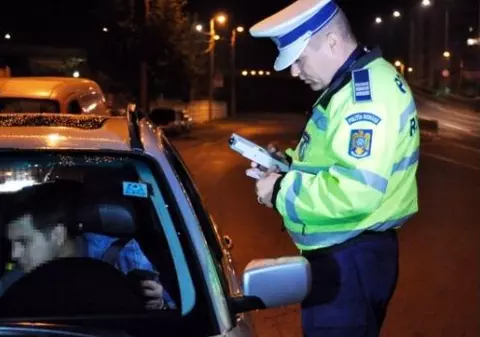 Zilnic, 60 de șoferi beți au fost prinși la volan