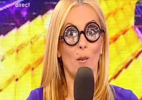 SURPRIZĂ la "ACCES DIRECT"! SIMONA GHERGHE cu OCHELARI "FUND de BORCAN"!
