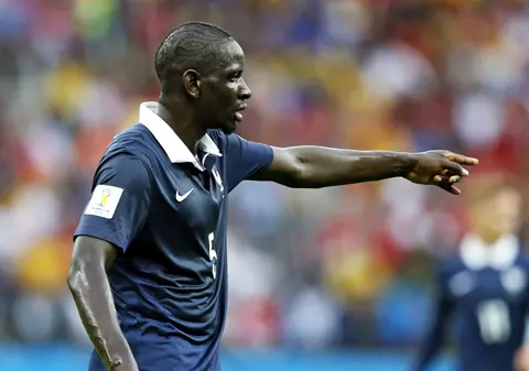 VIDEO / Magic Sakho! Un fundaș francez se dă ”cocoș” și face jonglerii à la Ronaldinho!