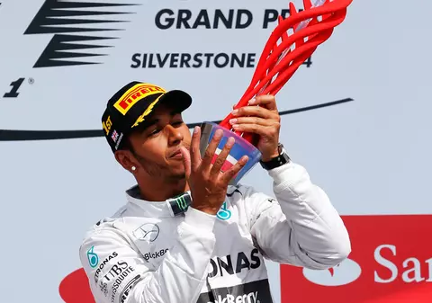 Lewis Hamilton a câştigat Marele Premiu al Marii Britanii. Acesta s-a apropiat de Rosberg la general