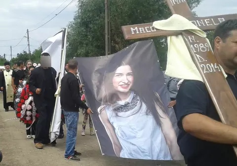 ALINARE PENTRU PĂRINŢII IONELEI MACOVEI! Jurnalista a fost ÎNMORMÂNTATĂ CREŞTINEŞTE şi PRIMITĂ ÎN BISERICĂ