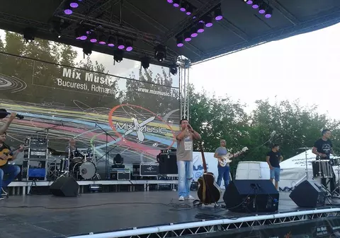 Mihai Mărgineanu a cântat oamenilor care i-au salvat viaţa iarna trecută 