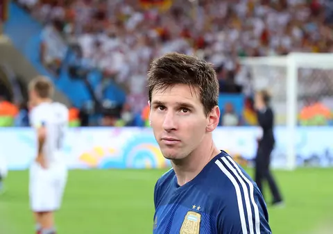 CAMPIONATUL MONDIAL DE FOTBAL 2014. Maradona dă de pământ cu Messi